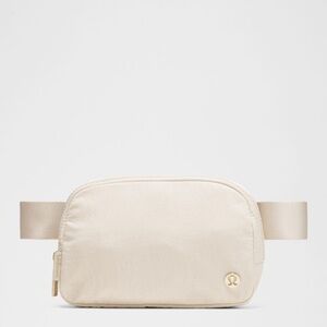 Lululemon | Everywhere Belt Bag